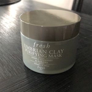 Fresh Umbrian Clay Purifying Mask